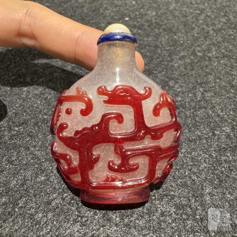 清 龙凤纹套红料烟壶 - 图2
